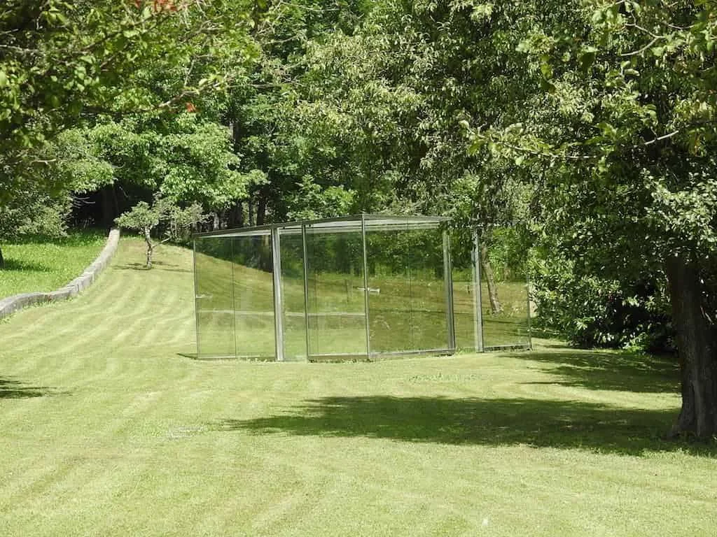 Art Park Egidio Marzona a Villa di Verzegnis: Nauman, LeWitt, Graham e Long in un prato della Carnia, un museo d'arte contemporanea senza barriere - Arte & Cultura in Friuli Venezia Giulia