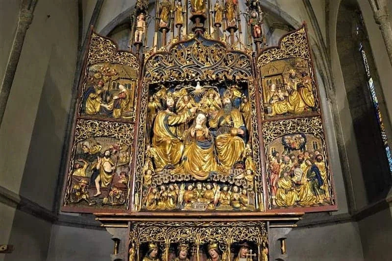 Il Flügelaltar di Pontebba: l'altare alato del 1517 di Enrico da Villaco, un libro di legno sulla vita di Maria - Arte & Cultura in Friuli Venezia Giulia