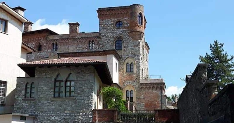 Il Castello Canussio di Cividale: le mura romane di Forum Iulii sotto i pavimenti di cristallo e la moneta di Onorio che ha datato le torri - Arte & Cultura in Friuli Venezia Giulia