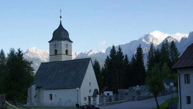 Coccau, la frazione di confine di Tarvisio: la chiesa fortezza di San Nicolò, la battaglia contro i turchi del 1478 e i bunker del Vallo Alpino - Arte & Cultura in Friuli Venezia Giulia