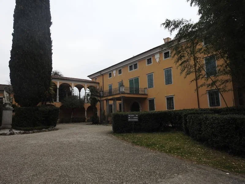 Palazzo Coronini Cronberg a Gorizia: la casa forte di Grafenberg, la morte di Carlo X e le sale del conte Guglielmo - Arte & Cultura in Friuli Venezia Giulia
