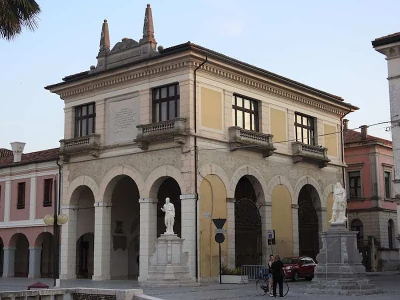 Il Palazzo del Governatore delle Armi a Palmanova: la casa del comandante della fortezza in Piazza Grande - Arte & Cultura in Friuli Venezia Giulia