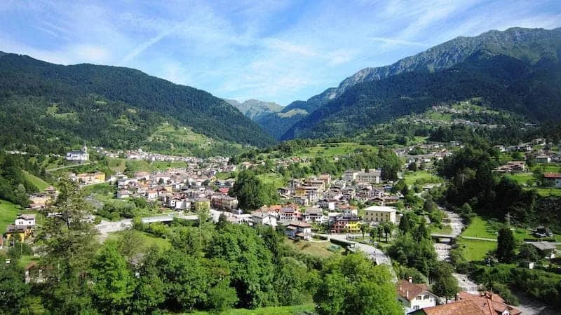 Paularo: la necropoli di Misincinis, gli affreschi di Antonio Schiavi, i palazzi dei Calice e la Femenàte della Val d'Incarojo - Borghi & Città in Friuli Venezia Giulia