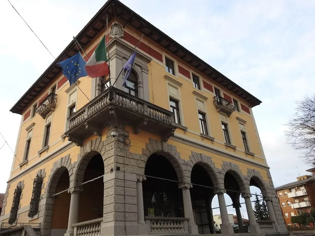 Tricesimo, alla trentesima pietra miliare da Aquileia: il portale di Bernardino da Bissone, il castello dei Valentinis, la Madonna Missionaria e gli affreschi di Thanner a San Pelagio - Borghi & Città in Friuli Venezia Giulia