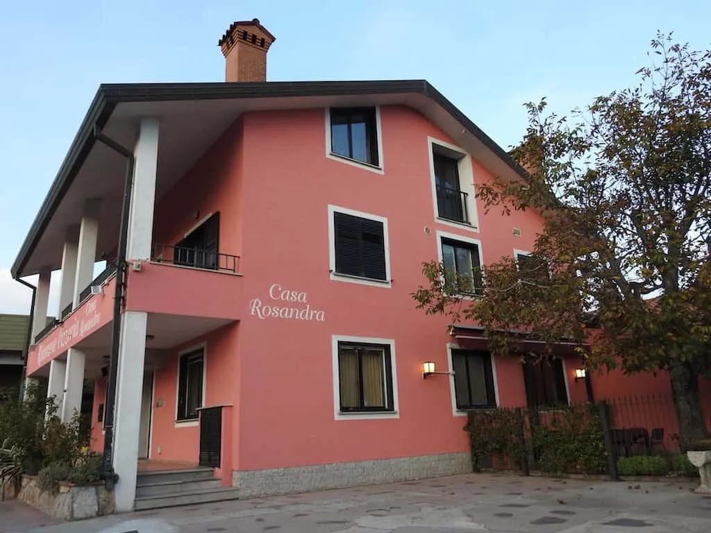 Casa Rosandra a San Dorligo della Valle: la cucina triestina rivisitata e la pizza artigianale di Viviana e Antonio, fra la Val Rosandra e il confine - Gastronomia & Vino in Friuli Venezia Giulia