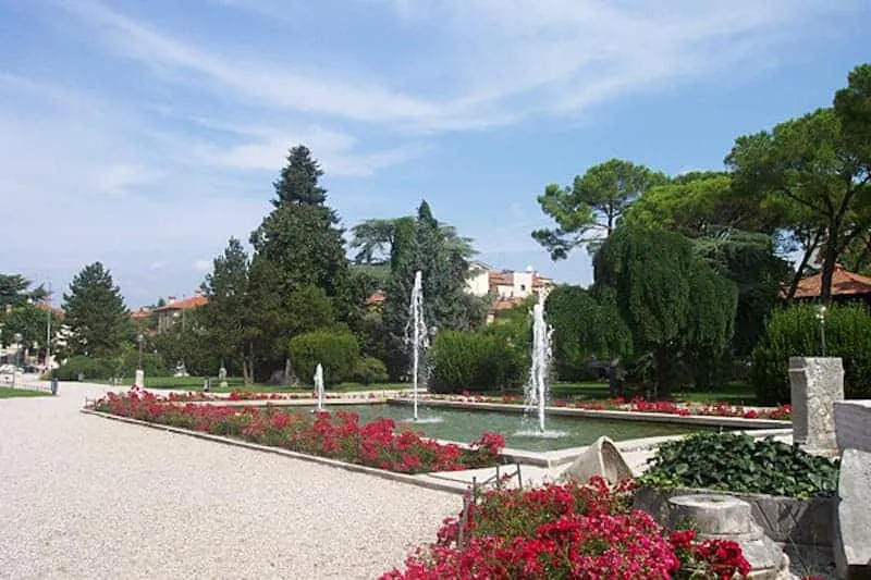 Il Parco della Rimembranza di Gorizia: il tempietto di Del Debbio, l'esplosione del 1944 e i monumenti ai caduti - Grande Guerra in Friuli Venezia Giulia