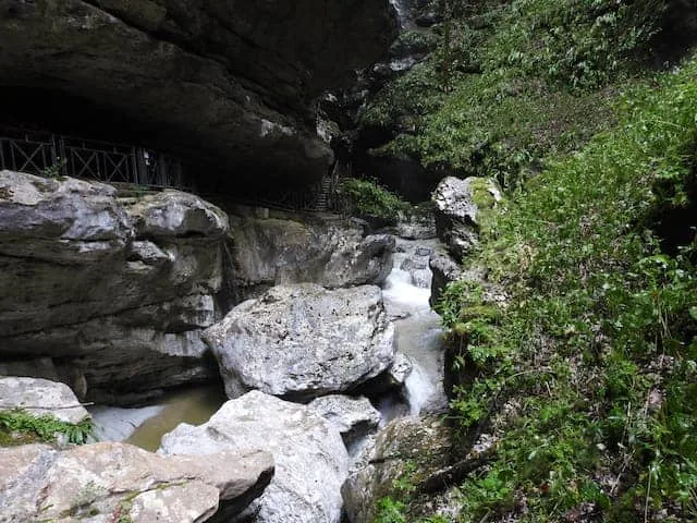 L'Orrido dello Slizza a Tarvisio: il sentiero del conte Arco-Zinneberg del 1874, le pozze smeraldo e il ponte della Rudolphbahn a 63 metri sull'acqua - Natura & Wildlife in Friuli Venezia Giulia